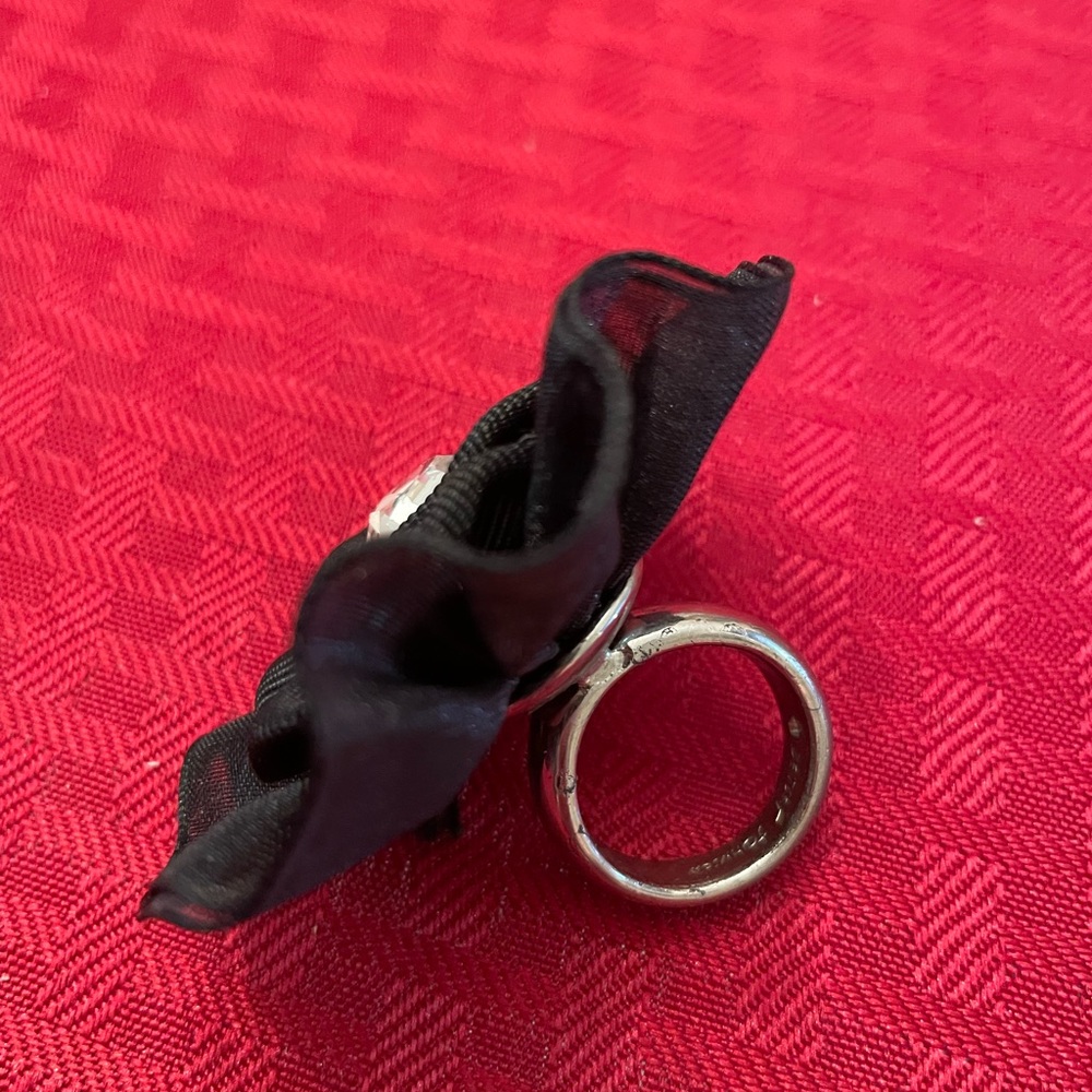 Betsey Johnson ring - Picture 8 of 8